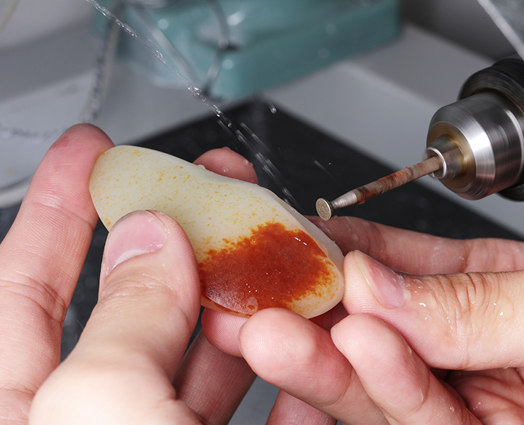 Professional Jade Craftsmanship