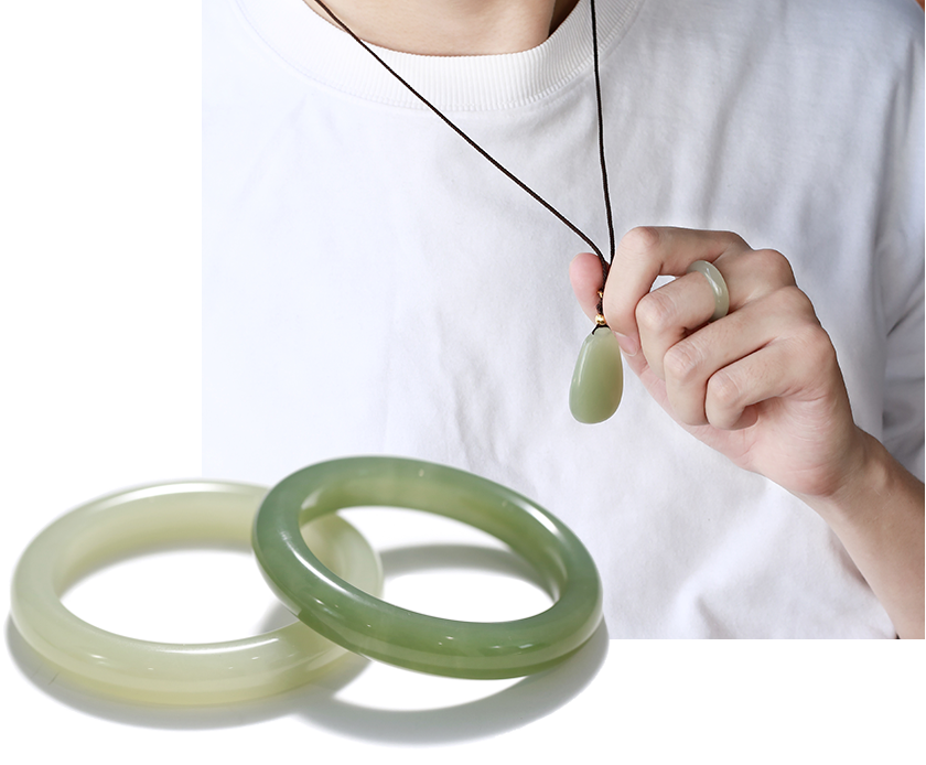 Hetian Jade Bangle Display