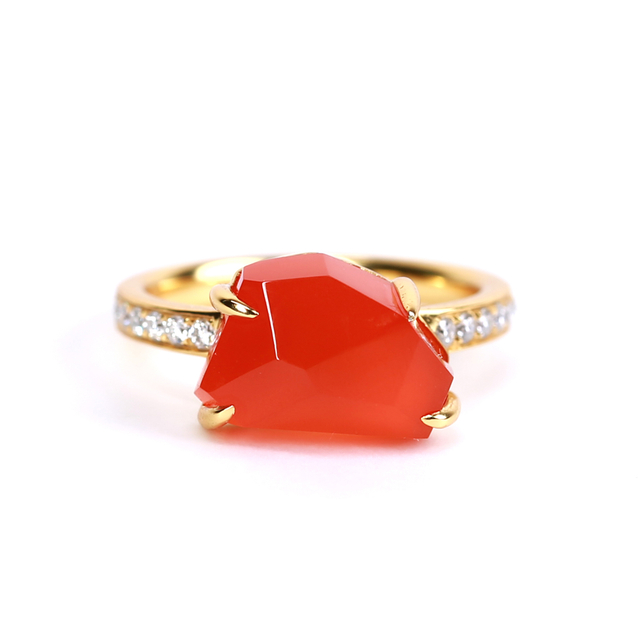 Bee Sharpness Collection South Red Agate Ring