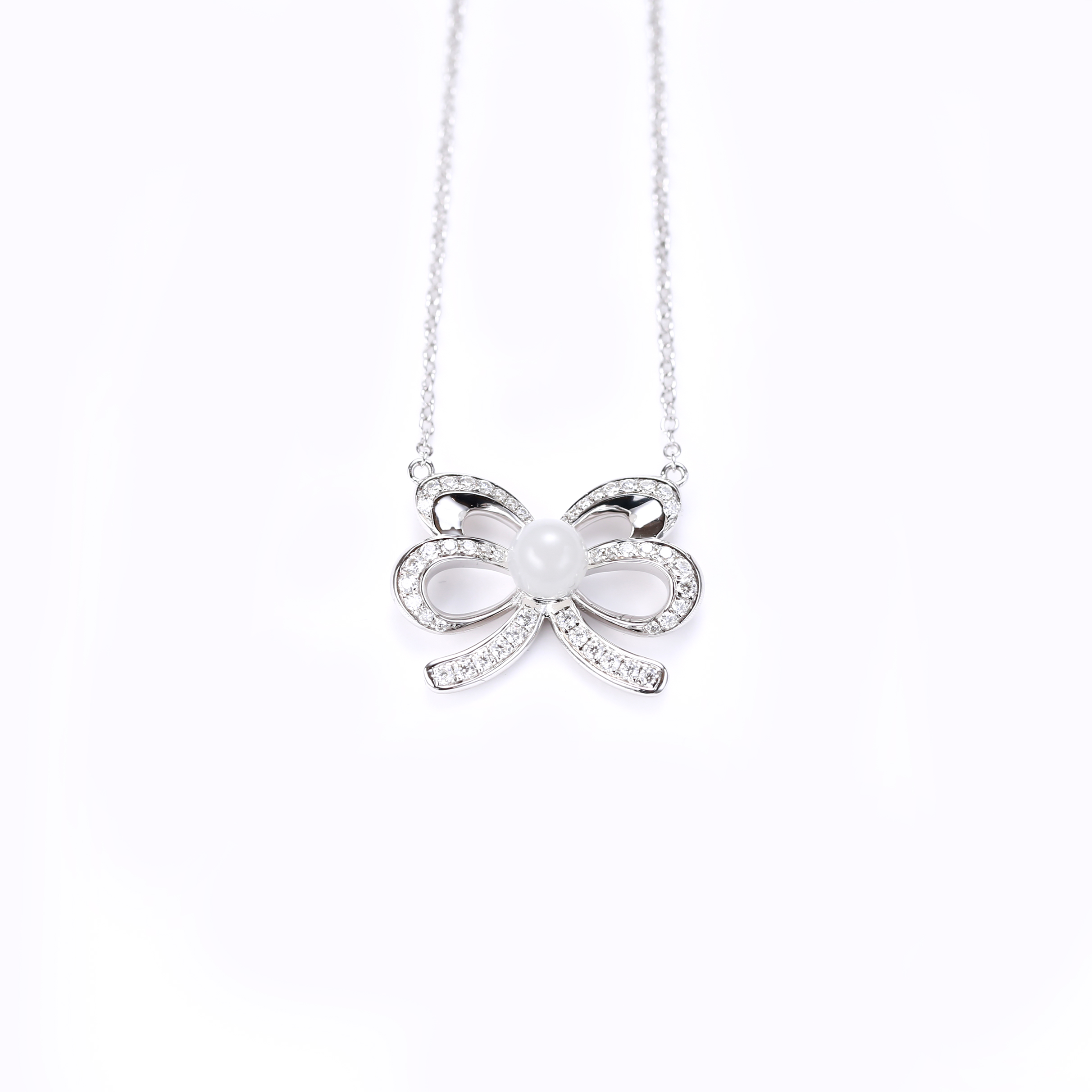 Butterfly Dance Collection Hetian Jade Necklace(Nephrite）